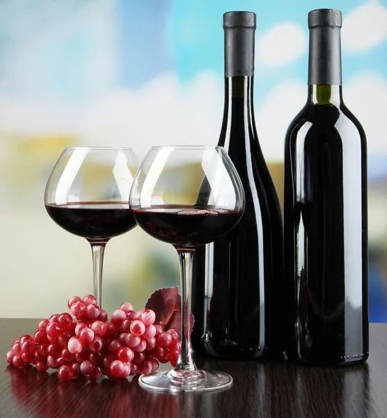 Wine tasting in restaurant — Stock Photo, Image