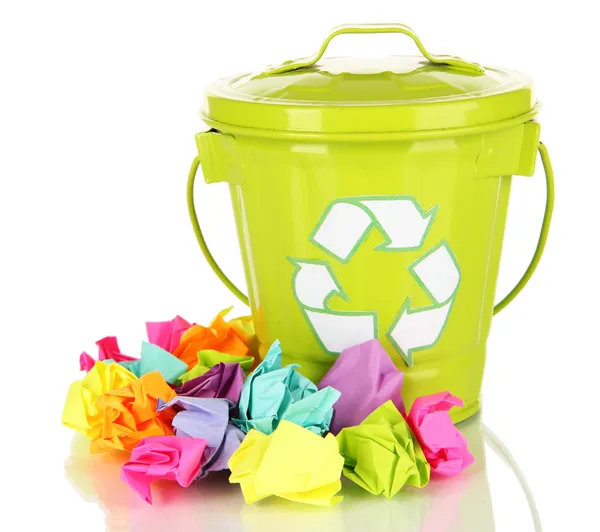 Recycle bin geïsoleerd op wit — Stockfoto