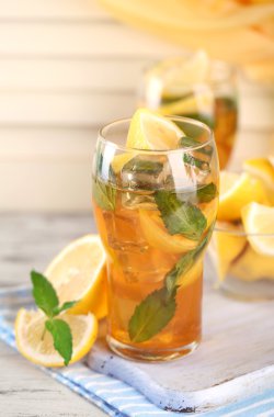 buzlu çay limon ve nane ahşap tablo