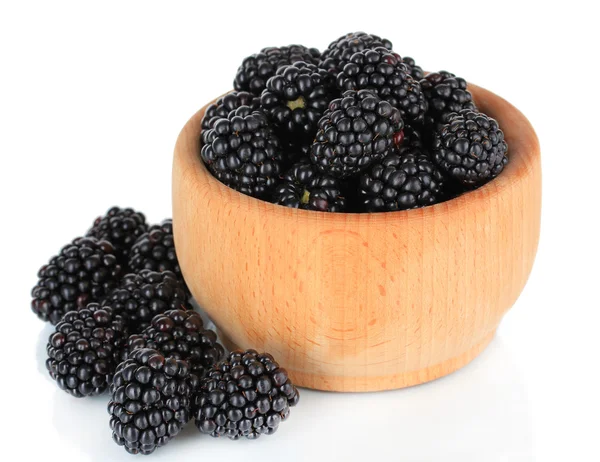Sweet blackberries in bowl isolate on white — Stock Photo, Image