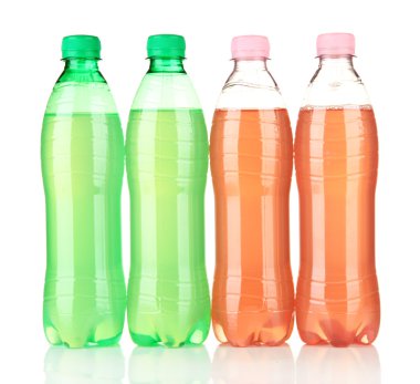 niños jugando en el castillo de edificio arena de playa