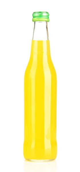 Láhev s chutný nápoj, izolované na bílém — Stock fotografie