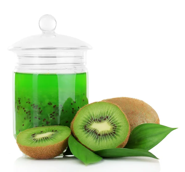 Smakelijke kiwi jam geïsoleerd op wit — Stockfoto