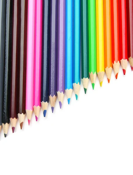 Crayons de couleur isolés sur blanc — Photo