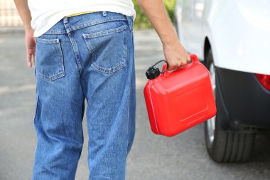 adam işleme yakıt tankı