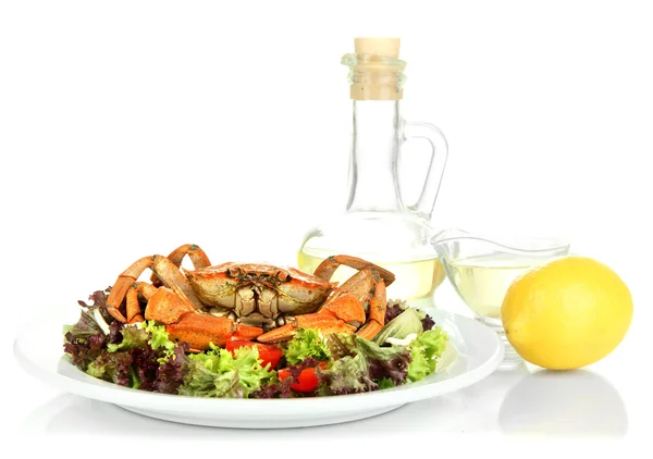 Boiled crab on white plate with salad leaves and tomatoes, isolated on white — Stock Photo, Image