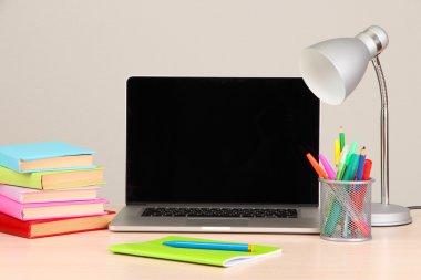 işyeri bilgisayar ile ev, yakın çekim