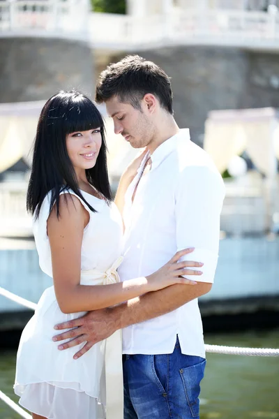 Beautiful young romantic couple — Stock Photo, Image