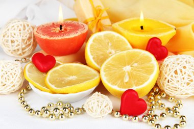 romantik yanan mumlar yakın çekim