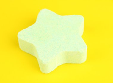 banyo, renkli arka plan üzerinde için deniz tuzu