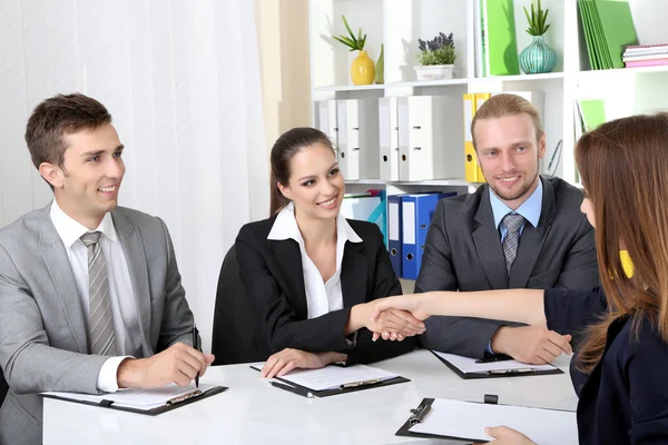 Bewerber beim Vorstellungsgespräch — Stockfoto