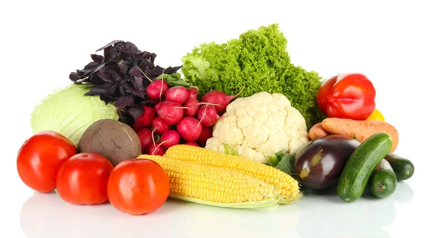 Diferentes verduras aisladas en blanco — Foto de Stock