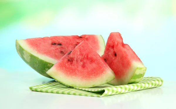 Verse rijpe watermeloen, buitenshuis — Stockfoto
