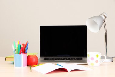 işyeri bilgisayar ile ev, yakın çekim