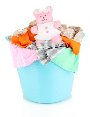 beyaz izole mavi çamaşır sepeti