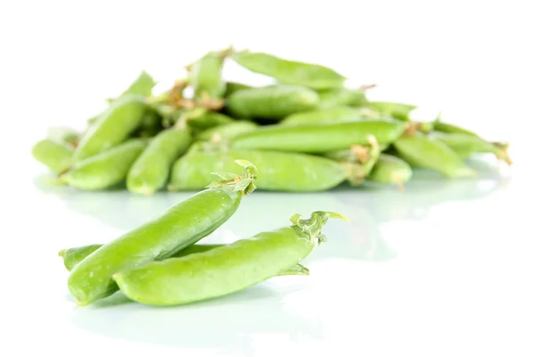 Pois verts isolés sur blanc — Photo