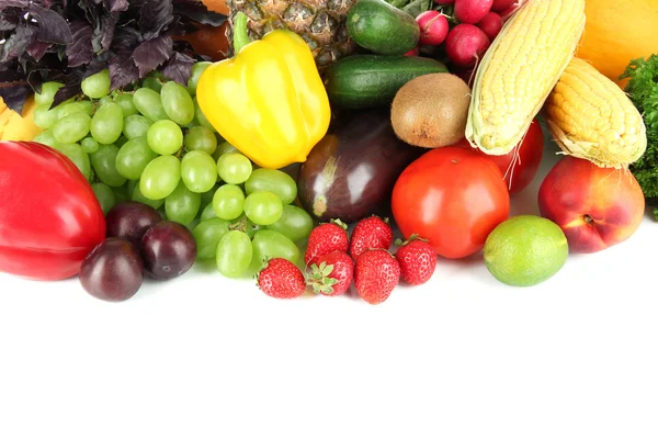 Diversi frutti e verdure su sfondo bianco — Foto Stock
