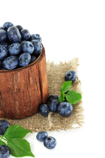 Blueberries in wooden basket isolated on white — Stock Photo, Image
