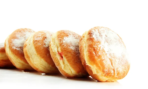 Leckere Donuts, isoliert auf weiß — Stockfoto