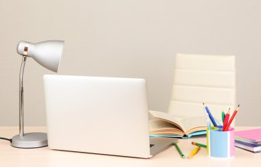 işyeri bilgisayar ile ev, yakın çekim