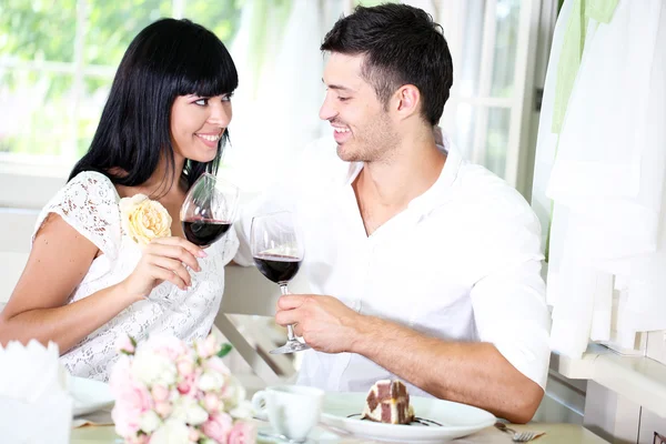 Beautiful couple having romantic dinner at restaurant — Stock Photo, Image