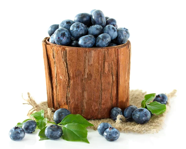 Blueberries in wooden basket isolated on white — Stock Photo, Image