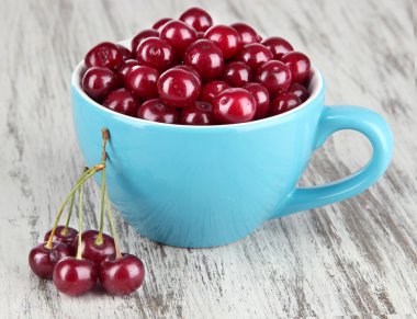 tatlı kiraz Kupası tablo yakın çekim üzerinde