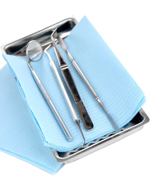 Стоматологические инструменты, изолированные на белом — стоковое фото