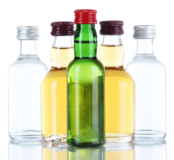 Minibar flaskor, isolerad på vit — Stockfoto