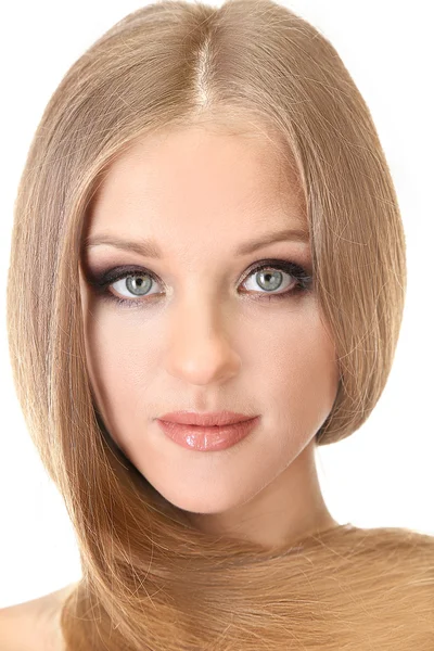 Beyaz izole uzun saçlı güzel kadın portresi — Stok fotoğraf