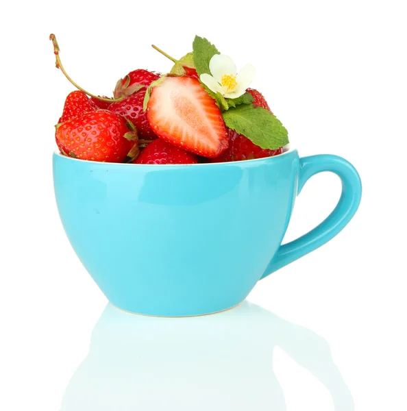 Ripe sweet strawberries in blue cup, isolated on white — Stock Photo, Image