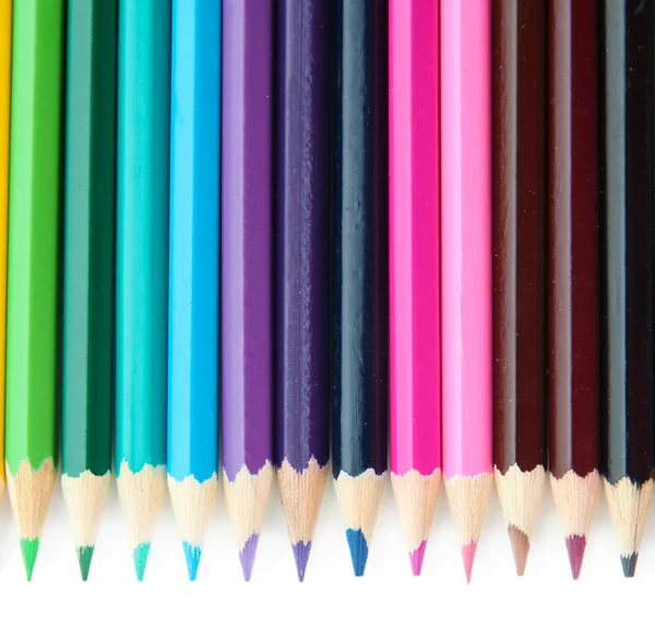 Crayons de couleur isolés sur blanc — Photo