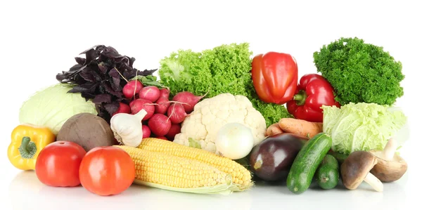 Různé zeleniny izolovaných na bílém — Stock fotografie