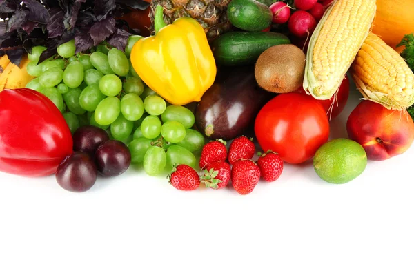 Různé druhy ovoce a zeleniny na bílém pozadí — Stock fotografie