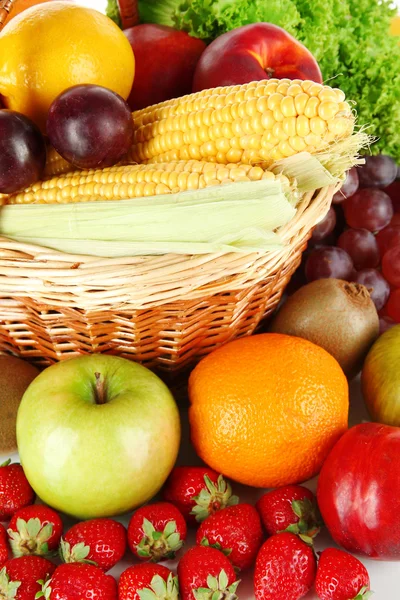 Různé druhy ovoce a zeleniny detail — Stock fotografie