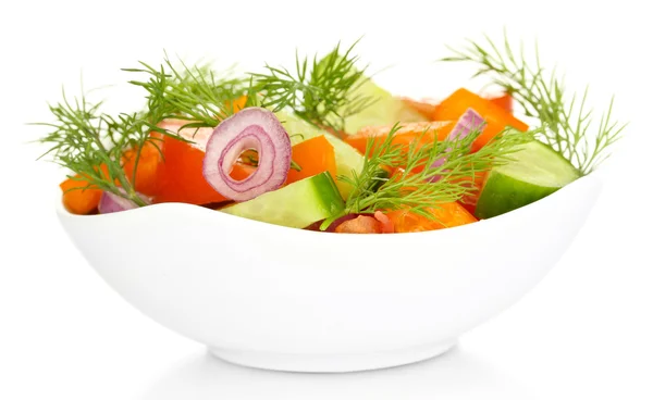 Ensalada fresca en plato aislado sobre blanco —  Fotos de Stock