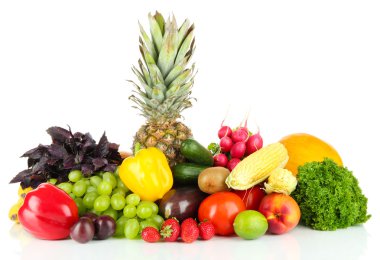 farklı meyve ve sebzeler üzerinde beyaz izole