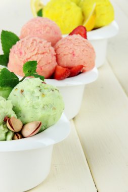 lezzetli dondurma kaşık toz kase, ahşap tablo