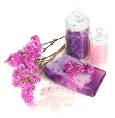 el sabunu ile deniz tuzları üzerinde beyaz izole yaptı.