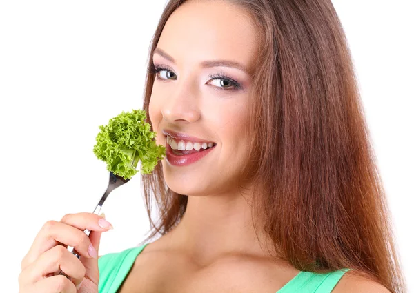 Bella ragazza con insalata fresca isolata su bianco — Foto Stock