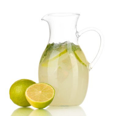 limonata sürahi beyaz izole içinde