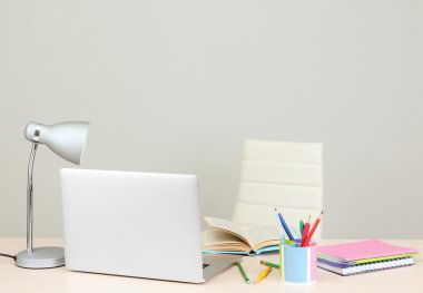 işyeri bilgisayar ile ev, yakın çekim