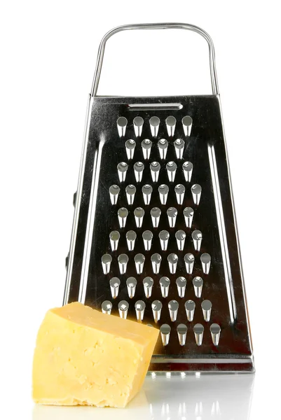 Fém reszelő és a sajt, elszigetelt fehér — Stock Fotó