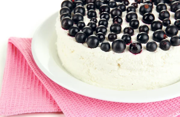 Cheesecake with fresh berries on white plate closeup — Stock Photo, Image