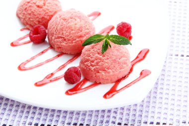 lezzetli dondurma plaka üzerinde tablo yakın çekim