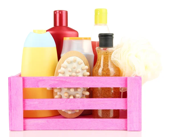 Caja de madera con productos cosméticos aislados en blanco —  Fotos de Stock