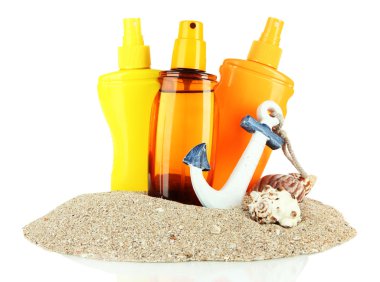 Güneş kremi, şişe üzerinde beyaz izole