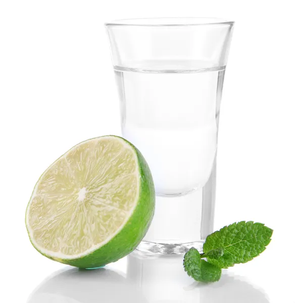 Tequila i glas isolerade på vit — Stockfoto