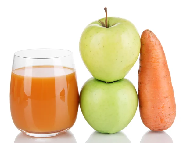 달콤한 사과, 주스와 당근 흰색 절연 — 스톡 사진