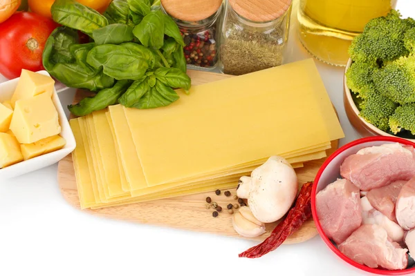 Ingredienti lasagne isolate su bianco — Foto Stock